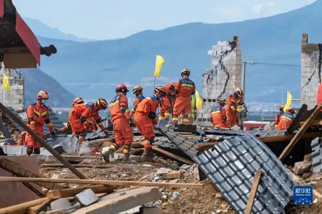 精锐用兵、实战实练——直击“应急使命·2023”高山峡谷地区地震救援演习(图2)