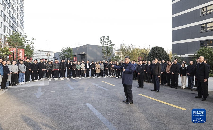 习近平在上海考察时强调 聚焦建设“五个中心”重要使命 加快建成社会主义现代化国际大都市 返京途中在江苏盐城考察(图10)