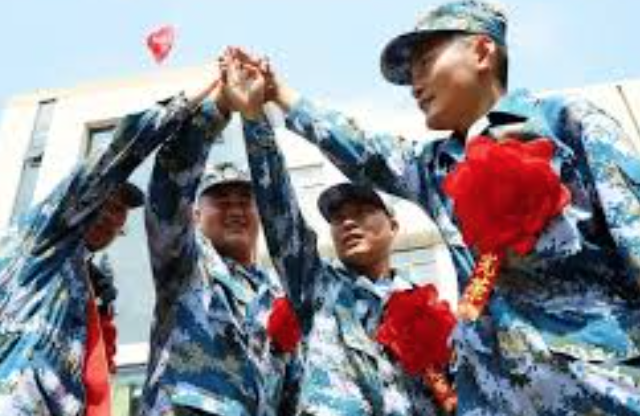 上海：两位申城老兵光荣上榜“见义勇为勇士榜”