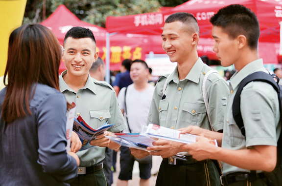 北京：退役不褪色 奉献显担当