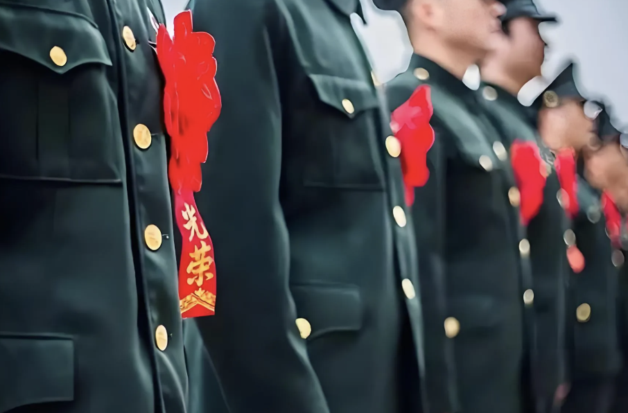 湖南双峰：退役军人徒手夺刀救人