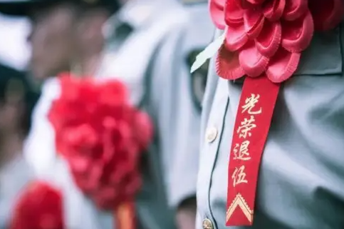 广西钦州：一身军人骨 风雨护乡邻