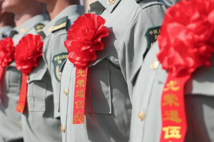江苏响水：危急时刻纵身一跃 退役军人勇救落水老人