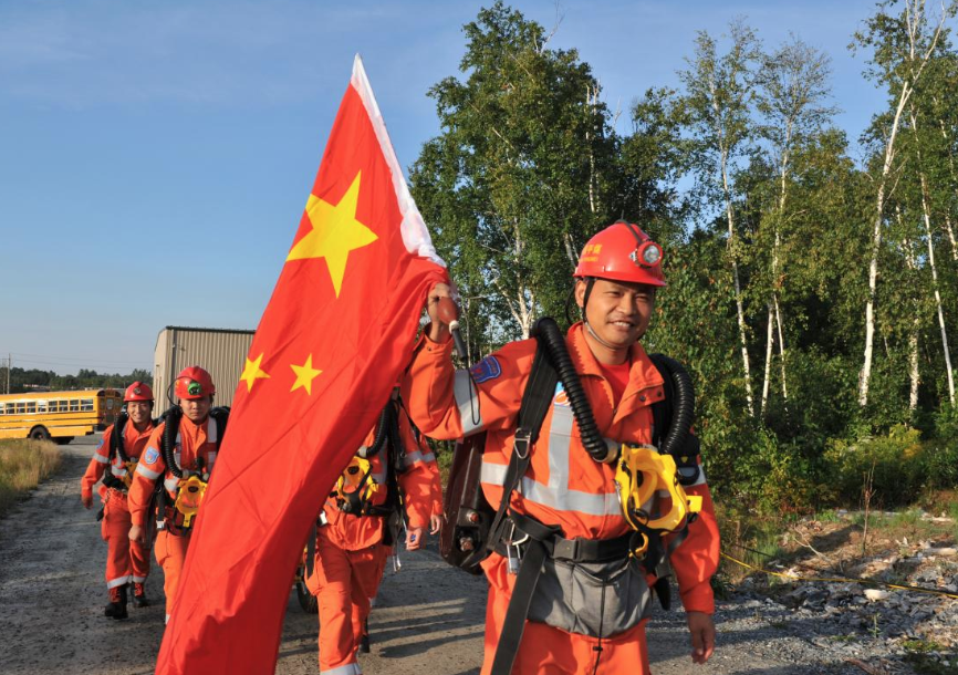 张成中检查国庆假期应急值班值守  看望慰问应急管理系统干部职