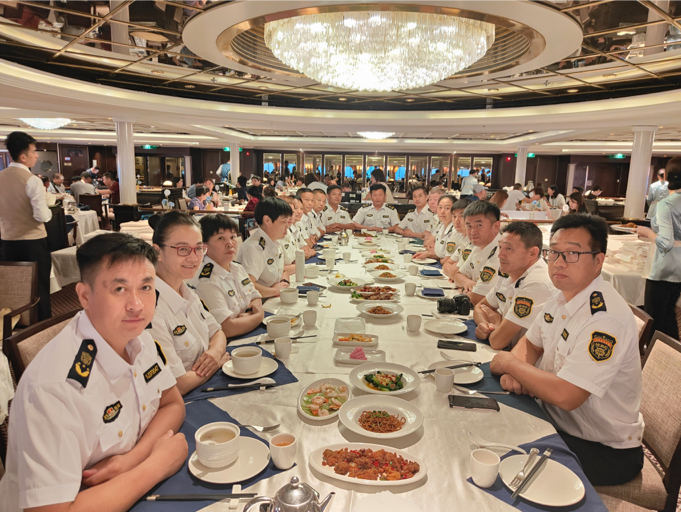 山东省总队——香港鼓浪屿号邮轮应急救援联