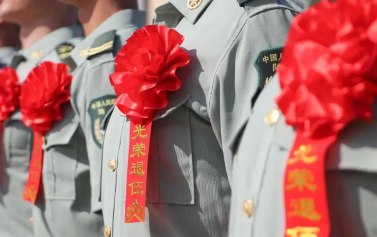 福建南靖:特种兵站长 民兵“硬教头”